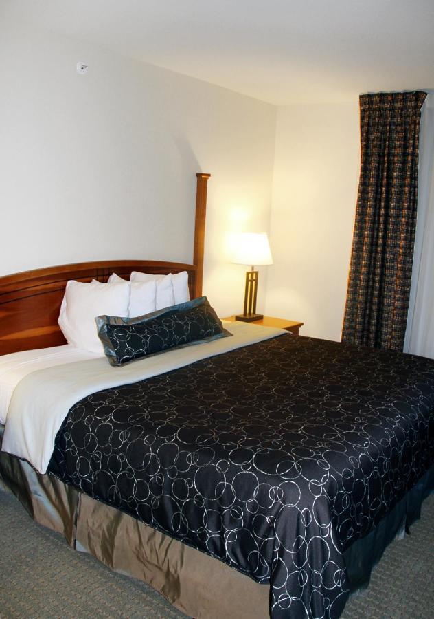 Staybridge Suites Lincoln I-80, An Ihg Hotel Exterior photo