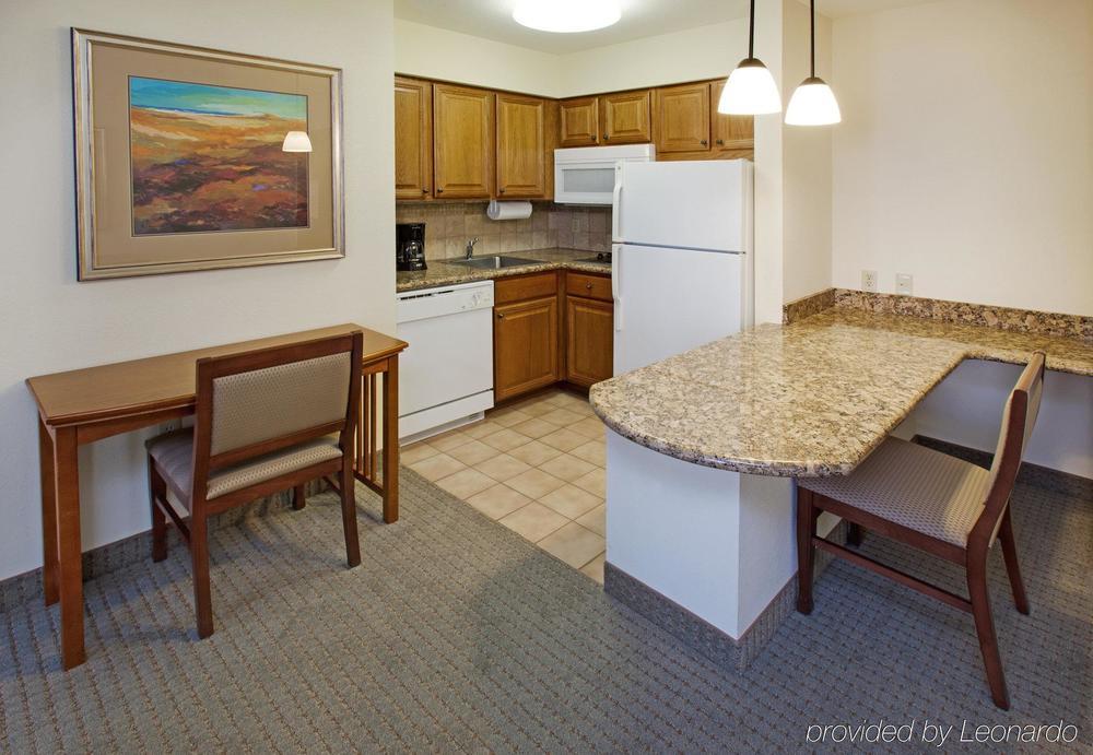 Staybridge Suites Lincoln I-80, An Ihg Hotel Room photo