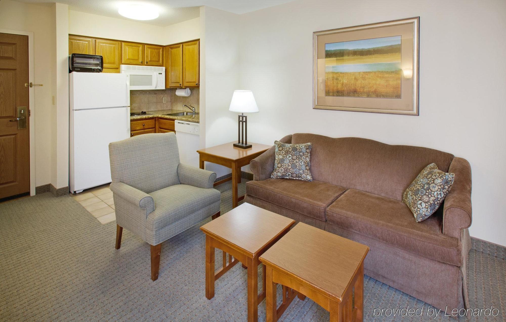 Staybridge Suites Lincoln I-80, An Ihg Hotel Room photo