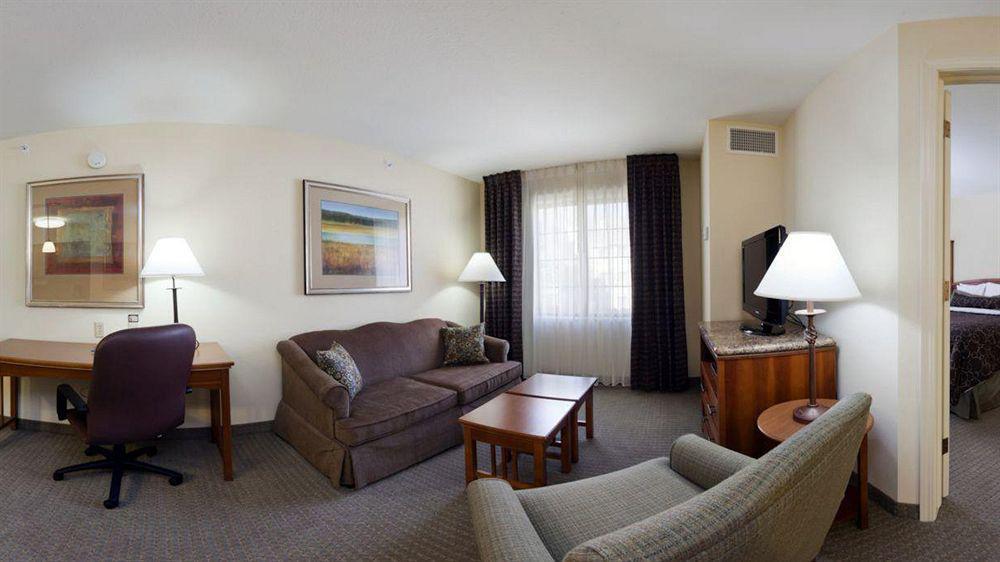 Staybridge Suites Lincoln I-80, An Ihg Hotel Exterior photo